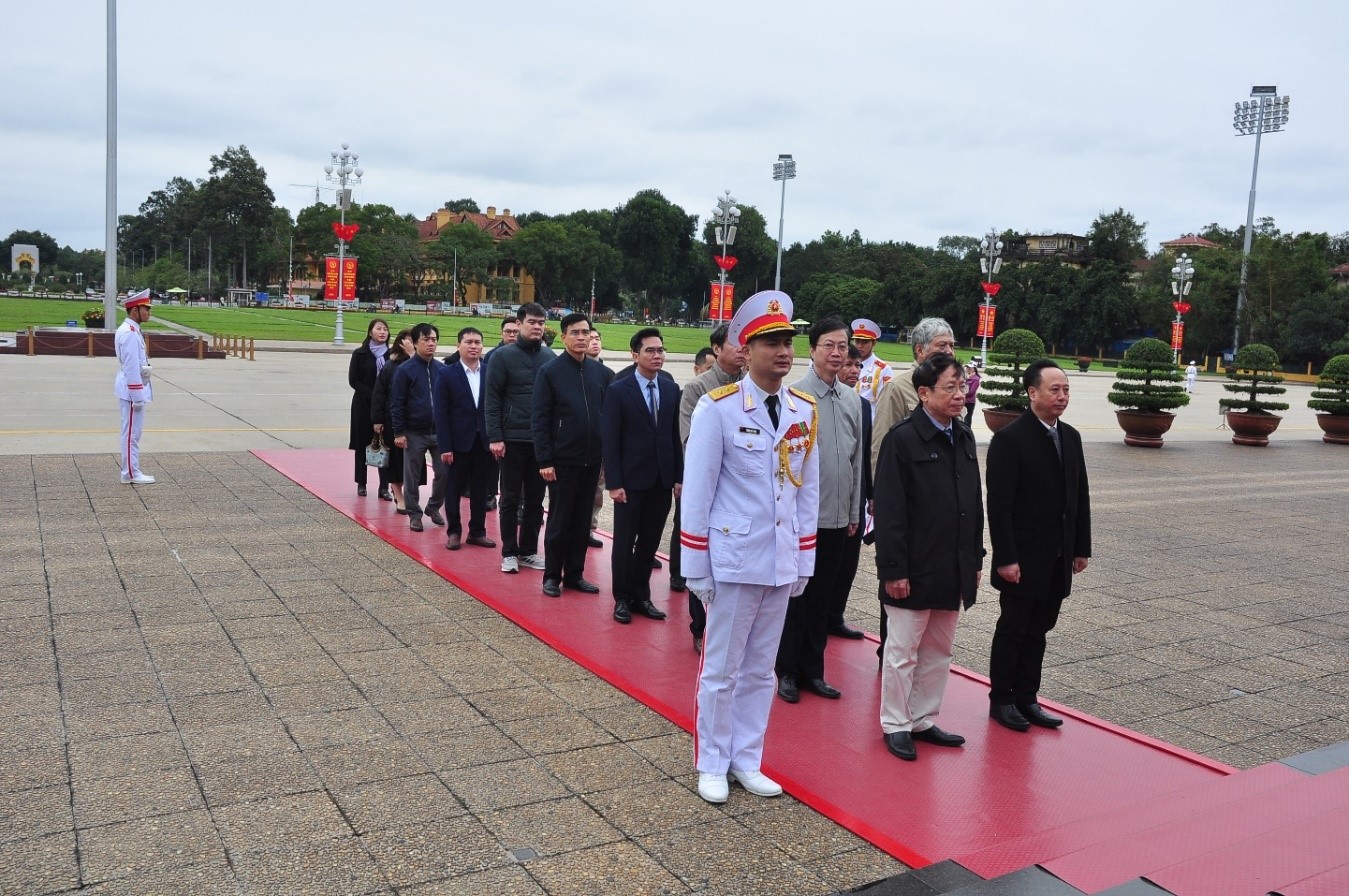 DÂNG HƯƠNG BÁO CÔNG CHỦ TỊCH HỒ CHÍ MINH NHÂN KỶ NIỆM 79 NĂM NGÀY THÀNH LẬP QUÂN ĐỘI NHÂN DÂN VIỆT NAM (22/12/1944 - 22/12/2023) CỦA BỆNH VIỆN RĂNG HÀM MẶT TRUNG ƯƠNG HÀ NỘI